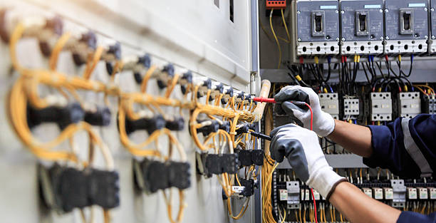 Professional Electrician technician working in River Oaks, TX
